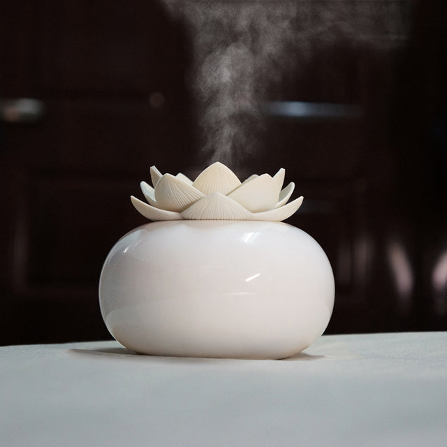 200ML Ceramic Ultrasonic Aroma Humidifier - Lotus Design Air Diffuser for Pure Fresh Air